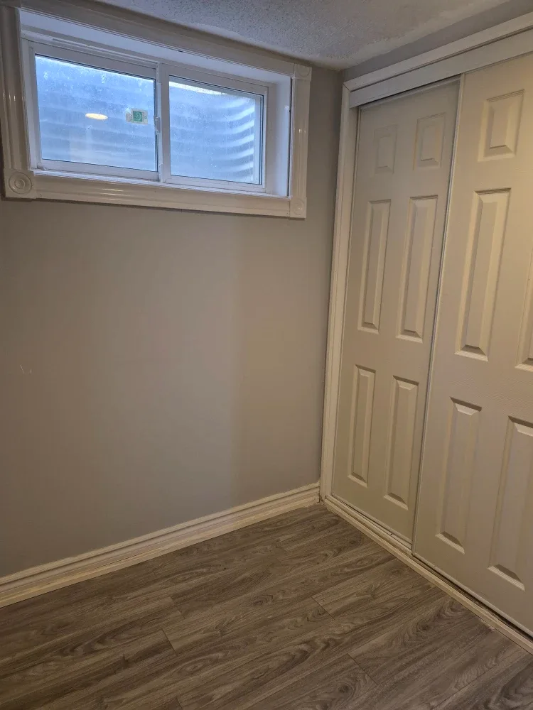 2 bedroom and 1.5 bathroom in basement for rent image indicator(3)