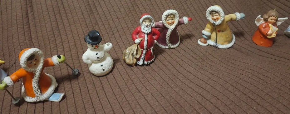 Goebel W.Germany Hummel Figurines & a wall display case image indicator(2)