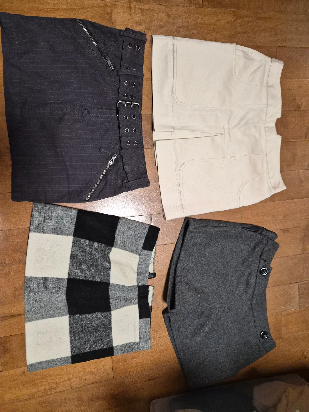 Teen girl Assorted pants,legging, skirts size XS-S image indicator(2)