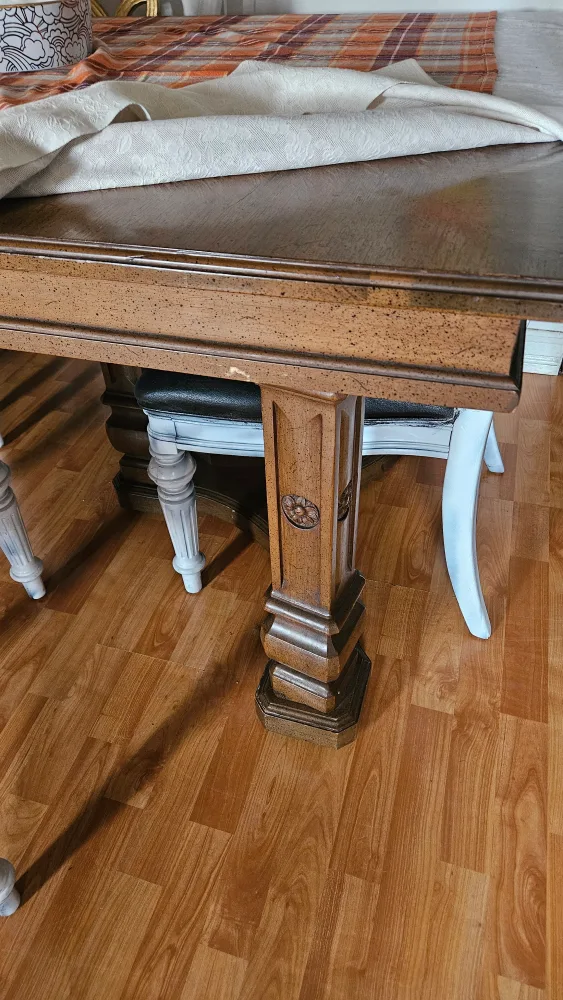 Dining Table with 6 Chairs image indicator(2)