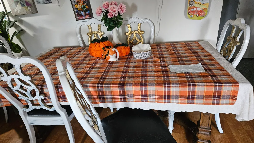 Dining Table with 6 Chairs image indicator(4)