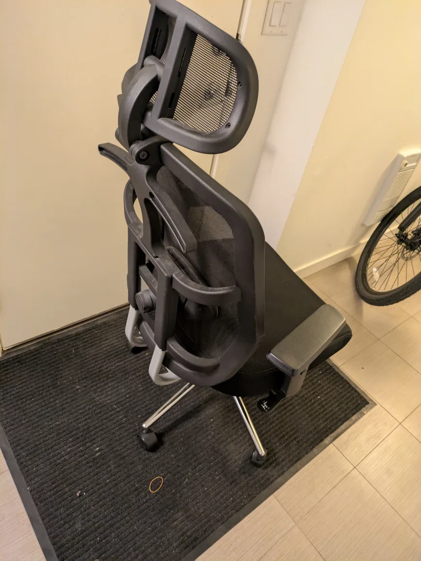 Ergonomic Mesh Office Chair - Black. image indicator(3)