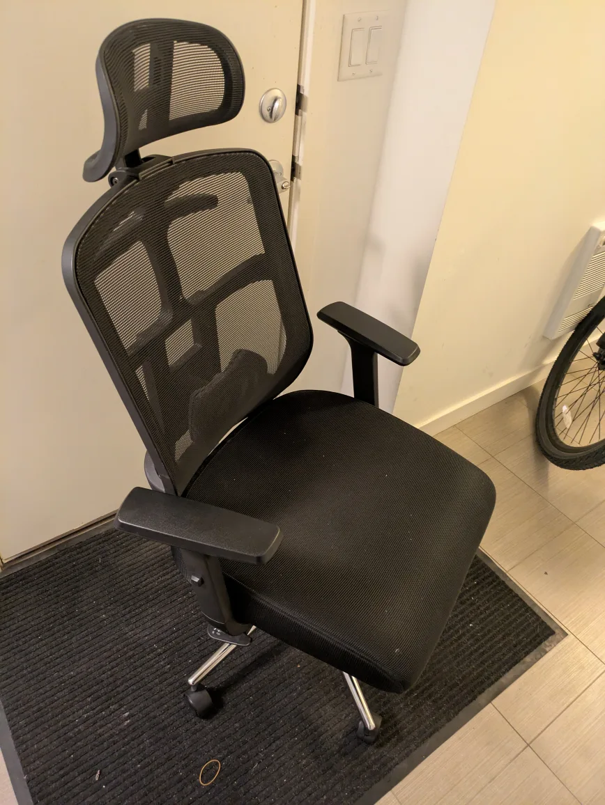 Ergonomic Mesh Office Chair - Black. image indicator(5)