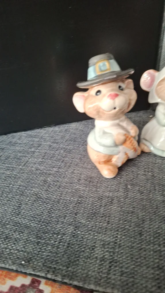 Pilgrim Mouse Salt and Pepper Shakers thumbnail