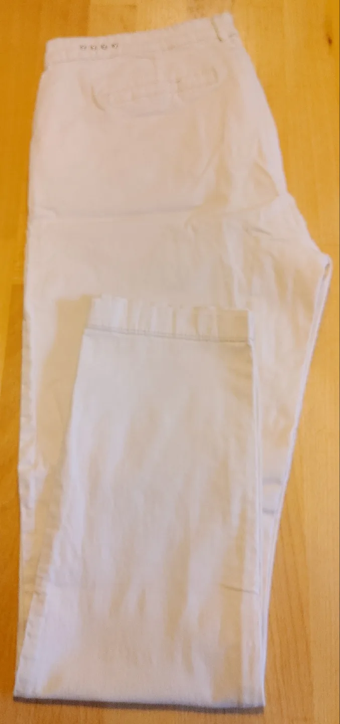 Reitmans Beige Pants - Size 11 image indicator(7)