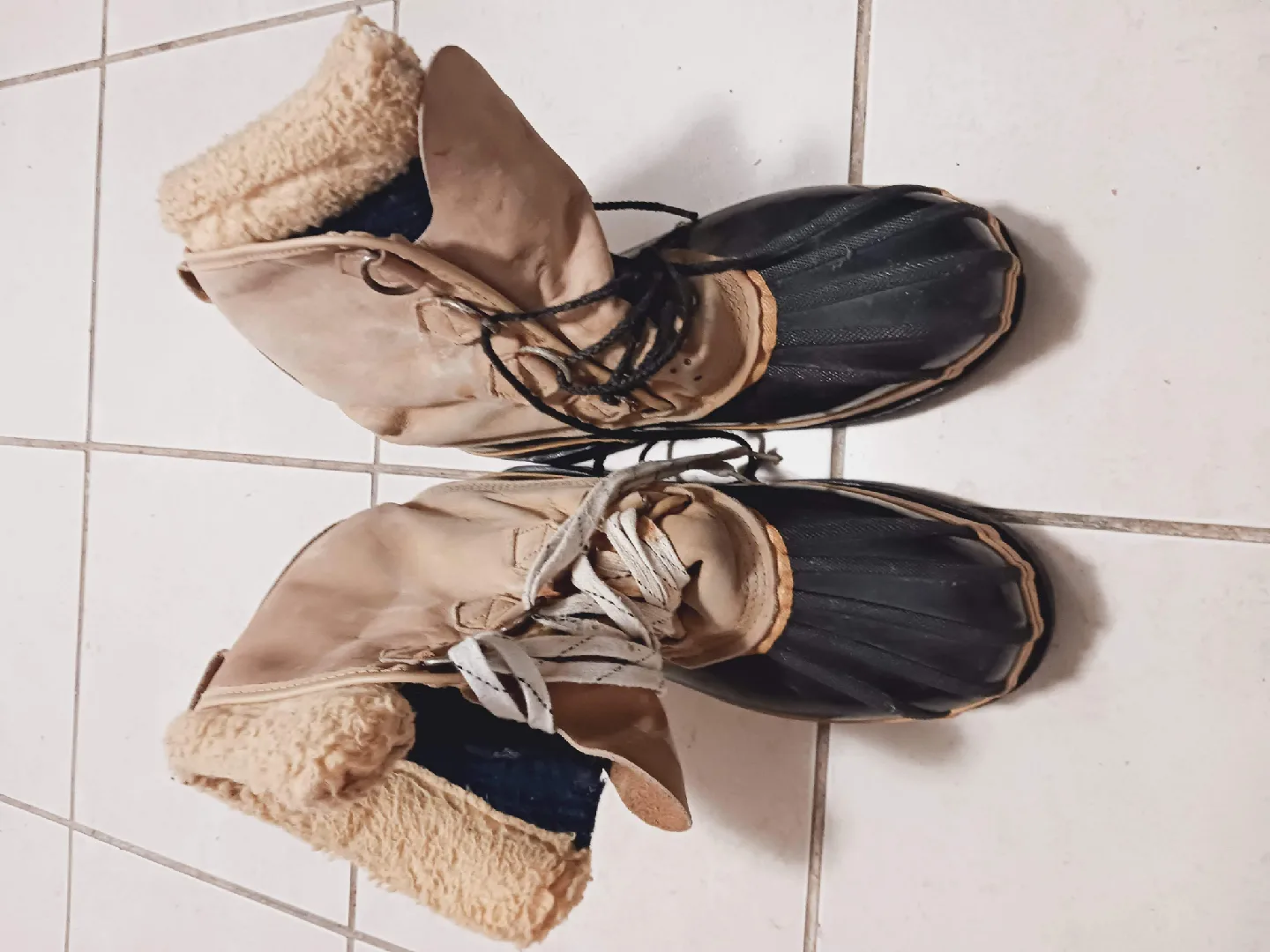 🧡 !! must go!! World Famous Glacier Boots Size 10 thumbnail