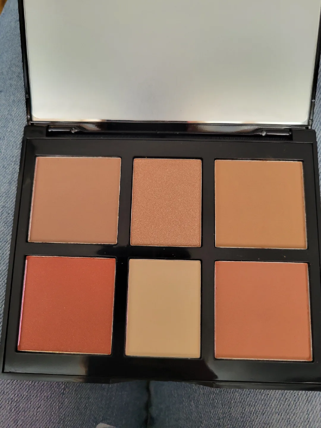 Wingme Cosmetics Ethereal Rose Eye & Face Palette image indicator(2)