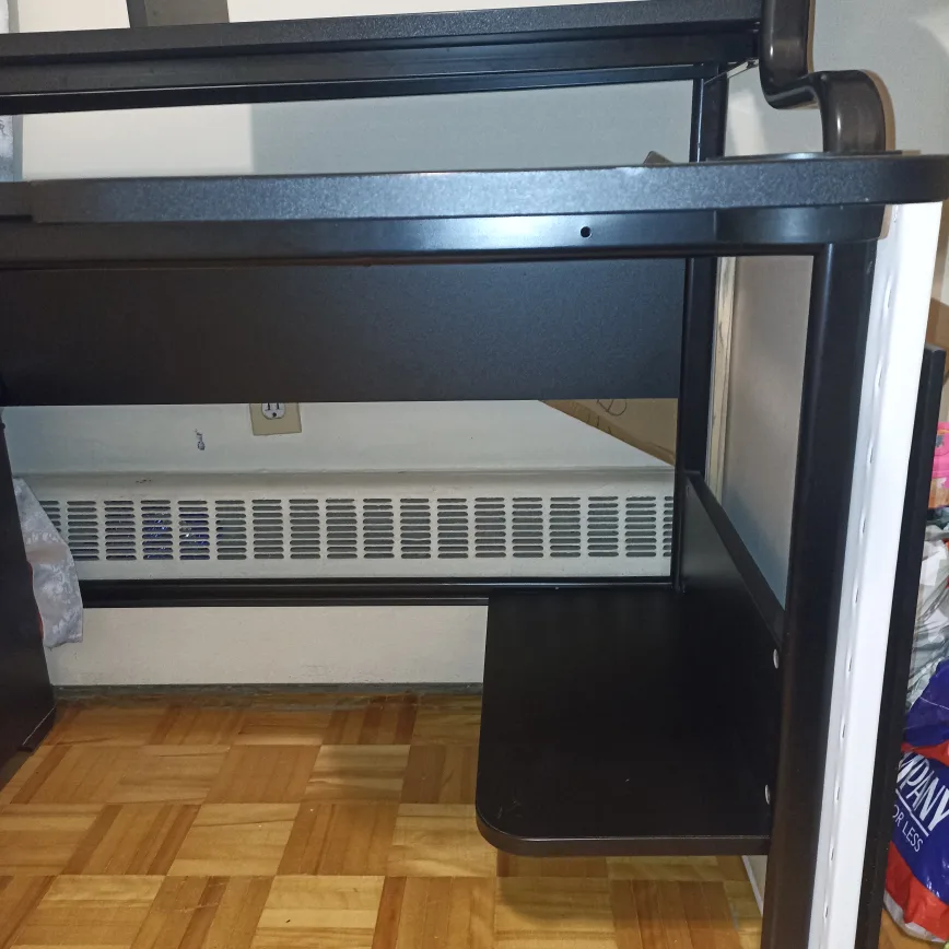 ❤‍🔥Moving Sale❤‍🔥Ikea Fredde Black Computer Desk image indicator(6)