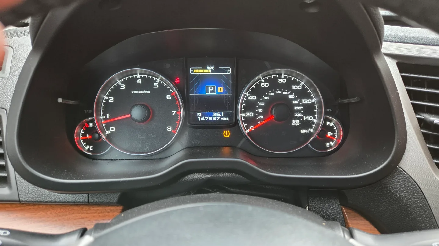 2014 Subaru Outback Limited Wagon 4D image indicator(10)