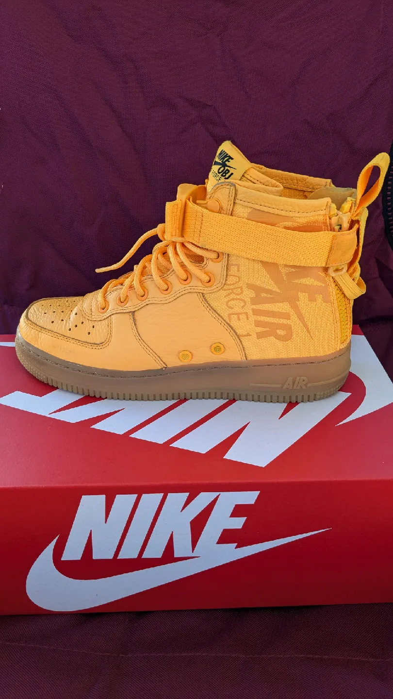 Nike Air Force 1 High Utility 2.0, Size 7.5, Yellow thumbnail