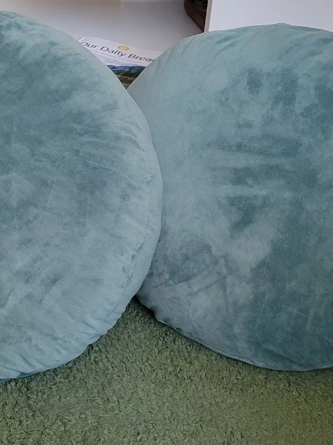 2 Take it Easy Cushions image indicator(5)