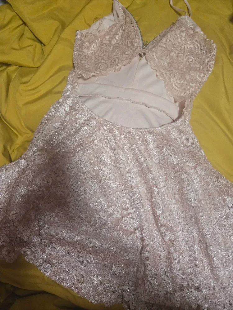 Emerald Sundae Lace Dress - Size L image indicator(2)