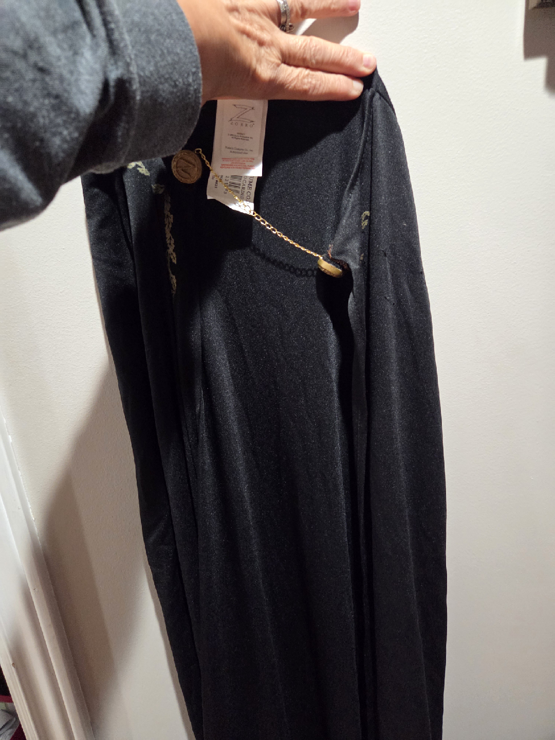 Zorro Costume - Hat, Cape, and Belt - photo 3