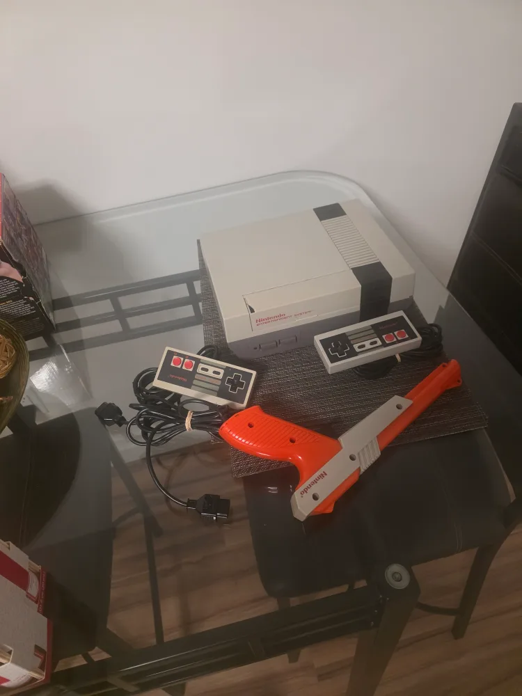 Nintendo Entertainment System (NES) Console image indicator(2)