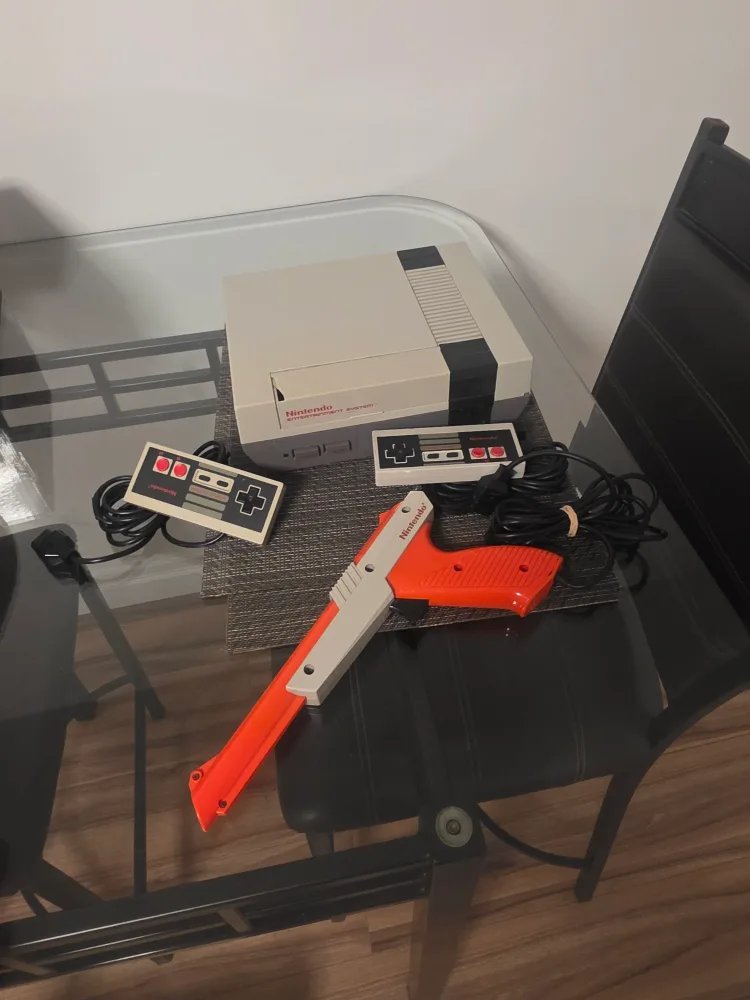 Nintendo Entertainment System (NES) Console image indicator(3)