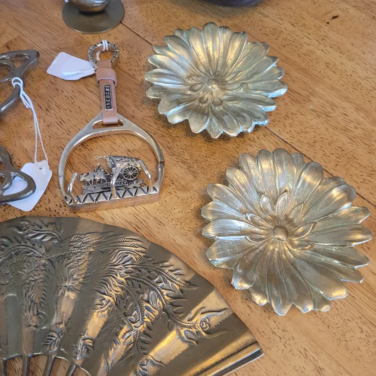 Lot of 10 Vintage Brass Items 15.00 each item/all 10 for 95.00 image indicator(3)