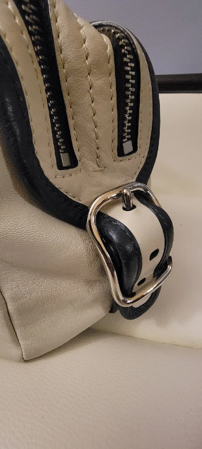 Coach Cream & Navy Blue Leather Handbag image indicator(6)