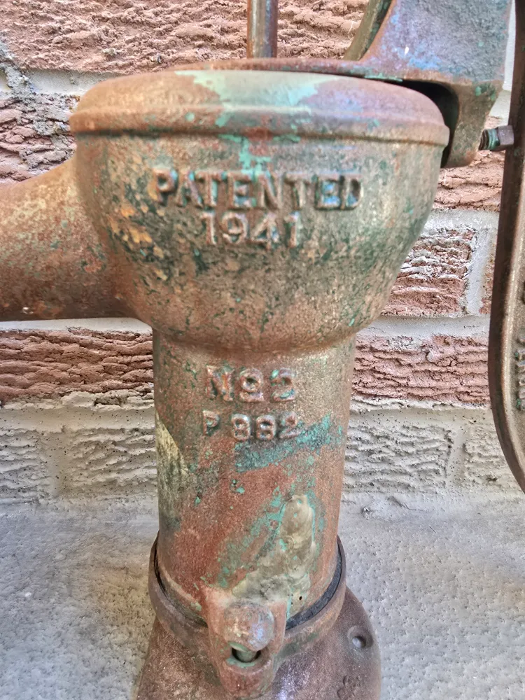 Vintage Spoked Wheels & Hand Water Pump image indicator(7)