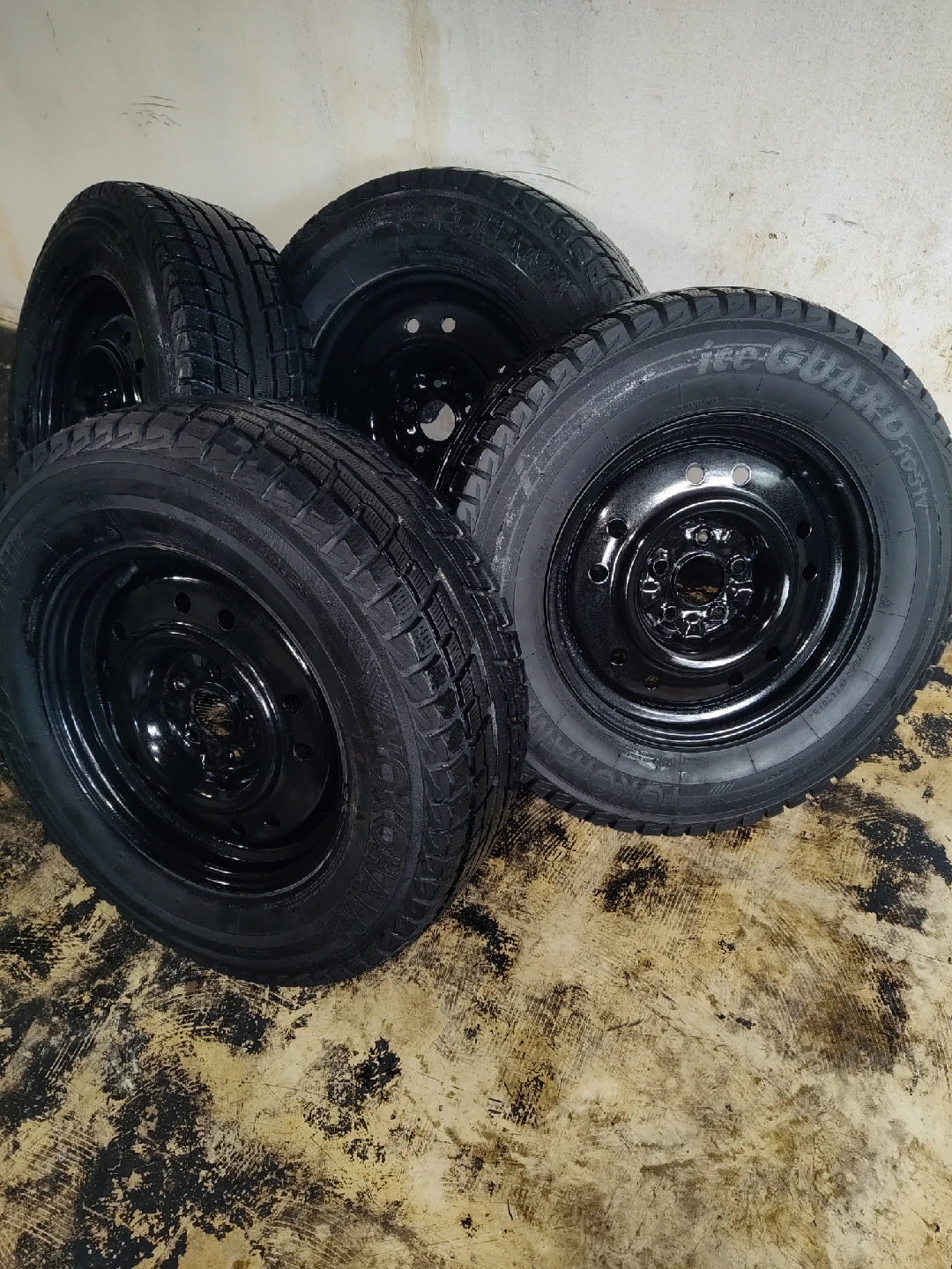 Winter rim and tires - photo 5