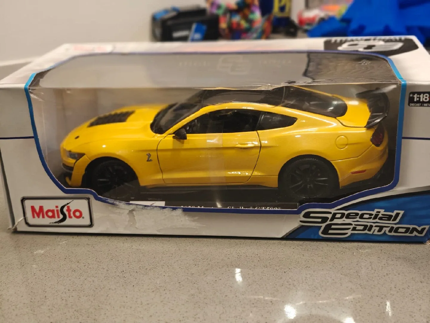 Maisto 2020 Mustang Shelby GT500 1:18 Scale image indicator(4)
