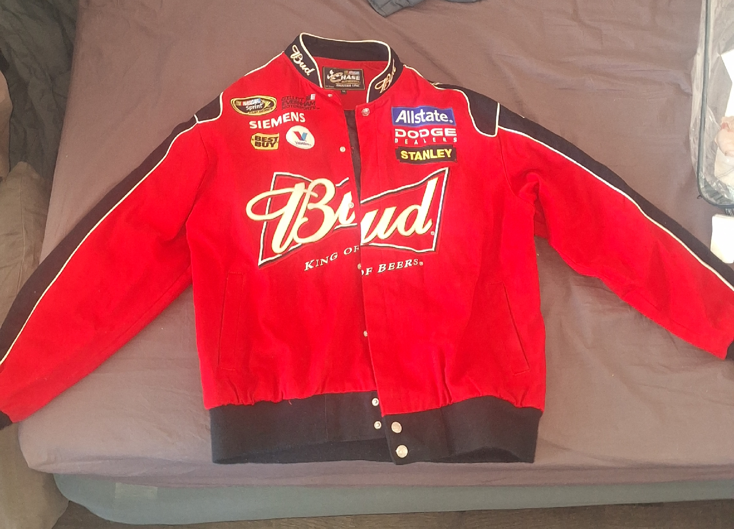 Chase Authentics Budweiser Racing Jacket - XL 🥕