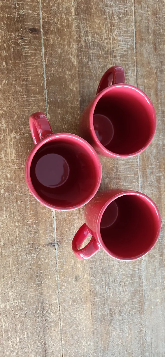 Set of 3 CORELLE Red Ceramic Mugs image indicator(3)