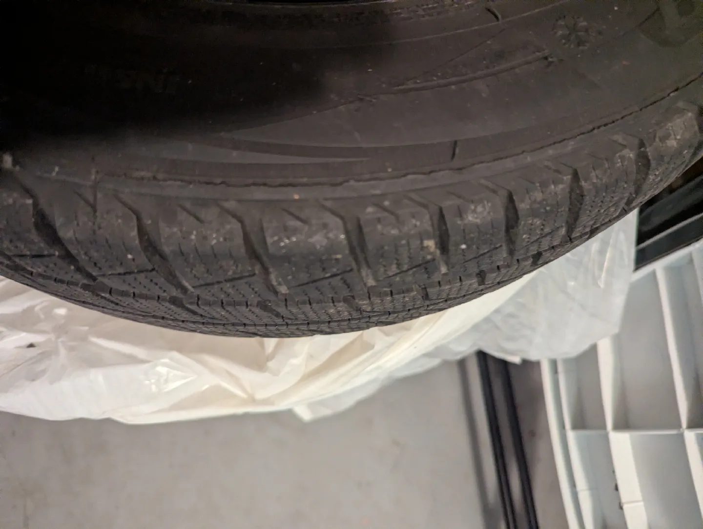 195/65R15 Studless Winter Tire on Steel Rim image indicator(8)
