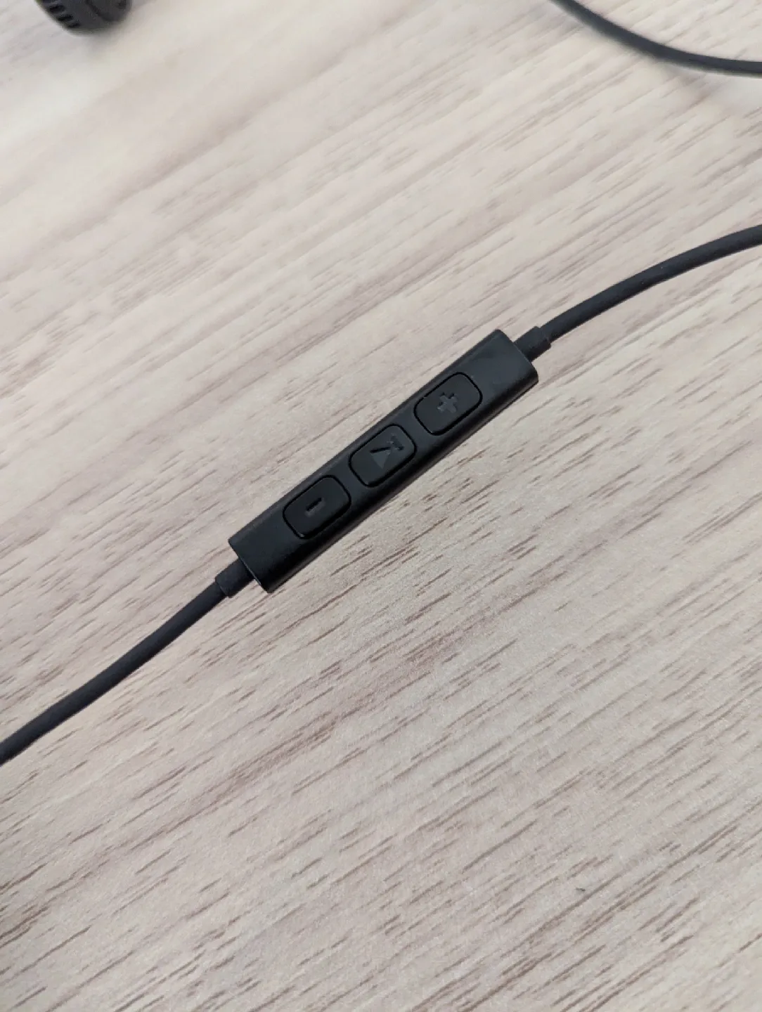 Bone conducting headphones w mic image indicator(5)