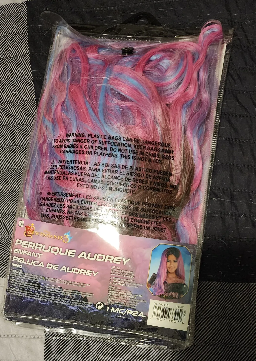 Descendants 3 Audrey Costume - medium 8/10 image indicator(3)