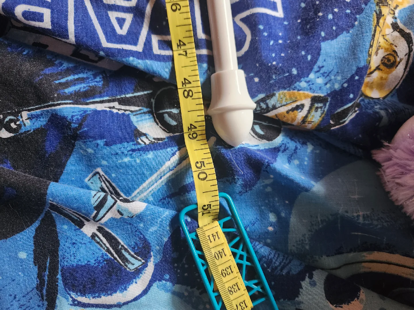 white small adjustable curtain rod image indicator(4)