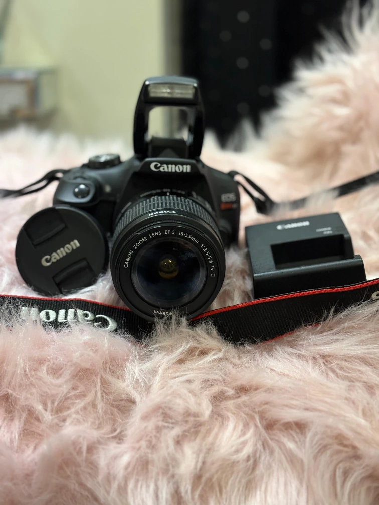 Canon EOS Rebel T6 Camera with EF-S 18-55mm Lens