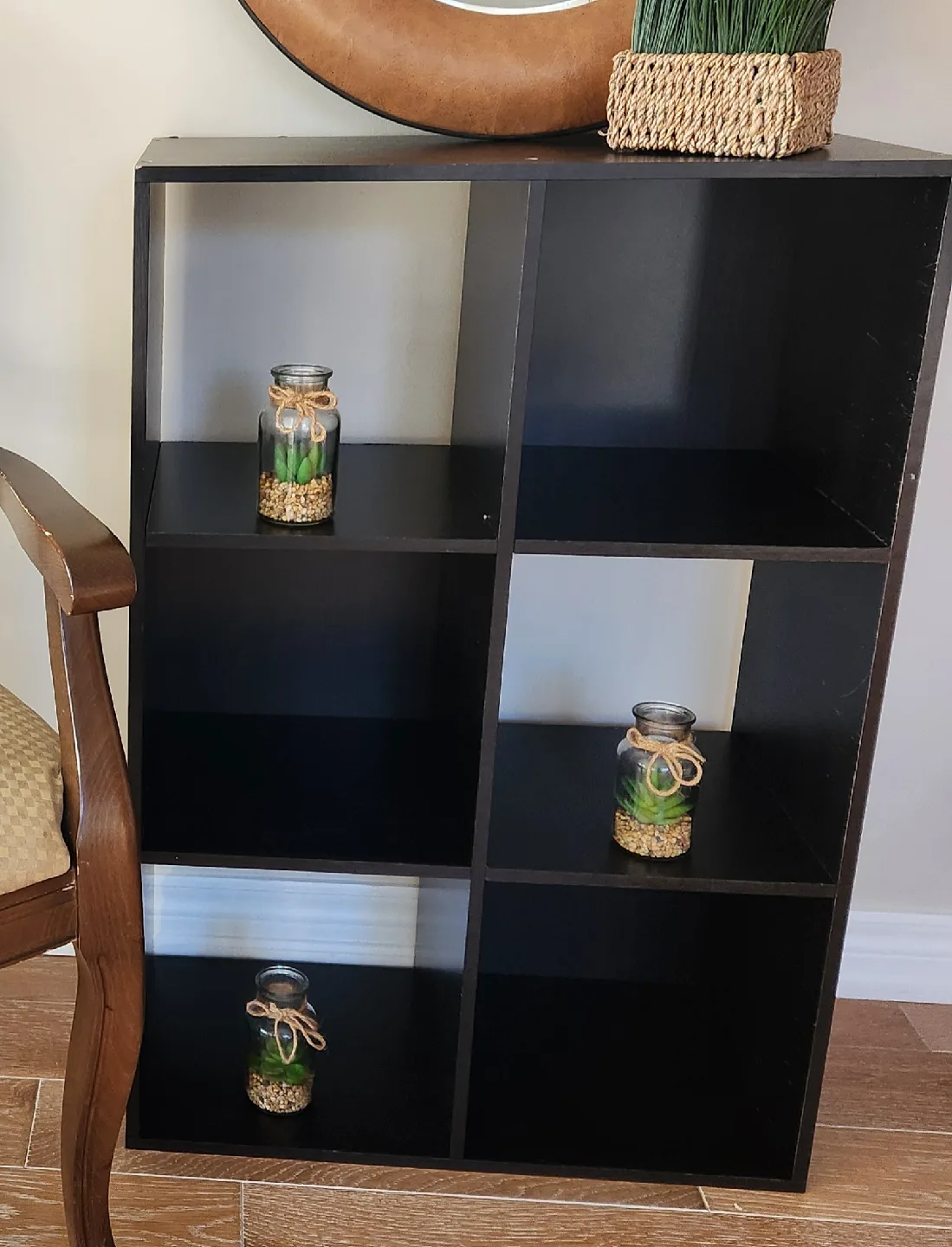 Antique Style Chair + Complementary Decor image indicator(3)