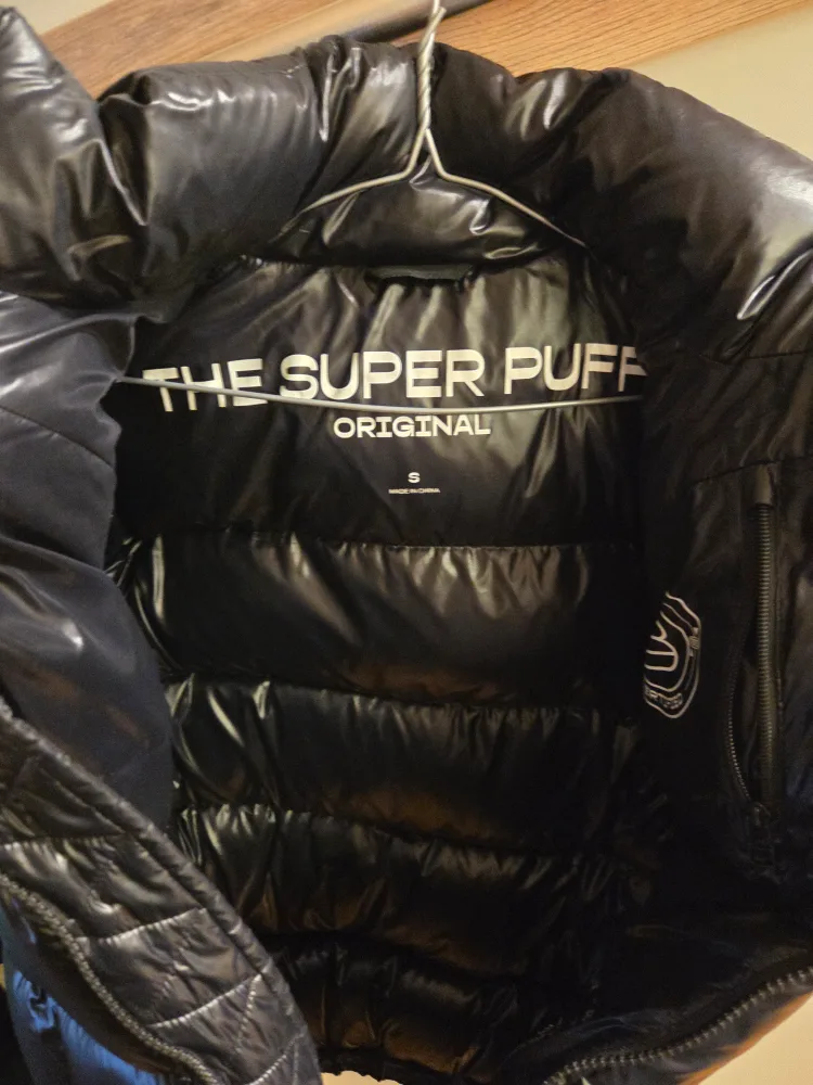 Aritzia The Super Puff Original - Size S🥕 image indicator(4)