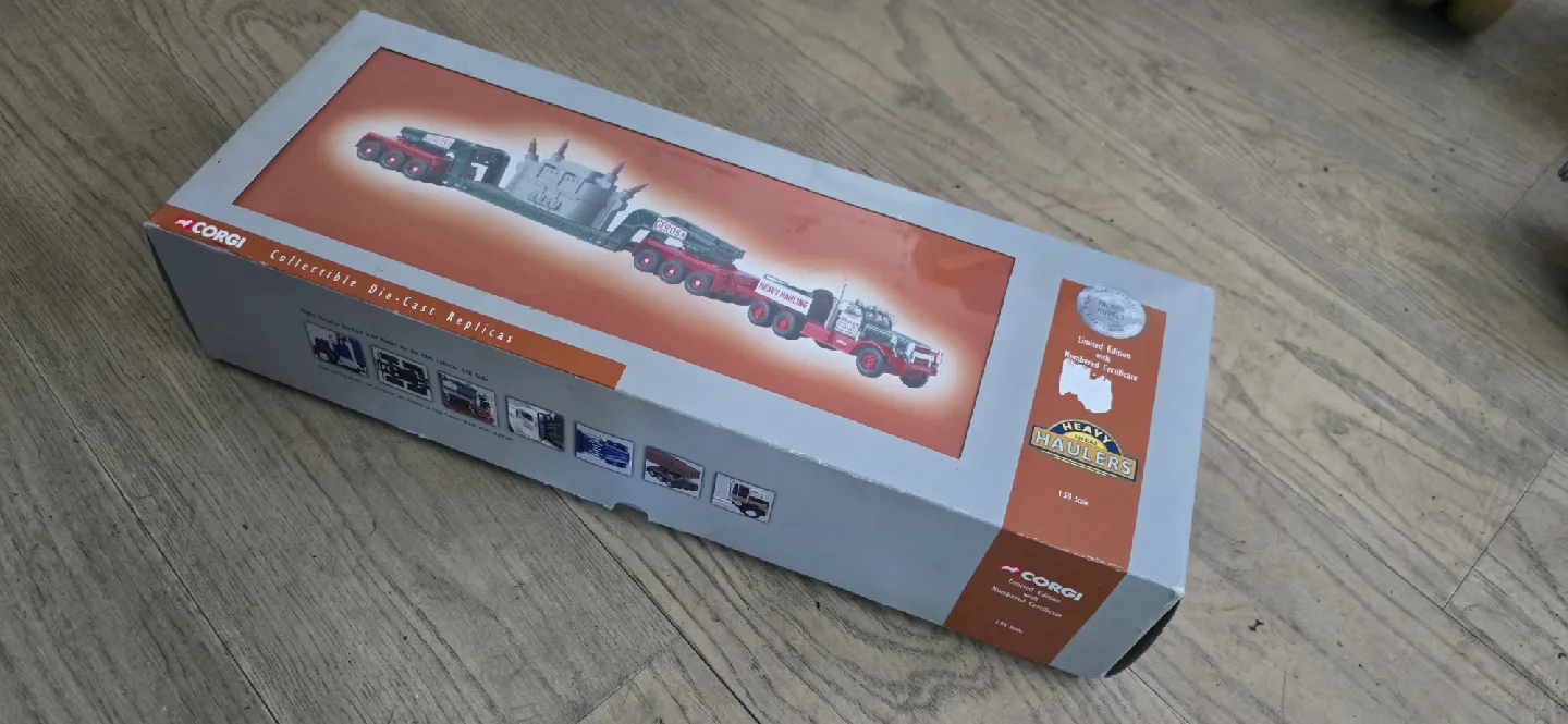 Corgi Collectible Die-Cast Replicas Heavy Haulers image indicator(3)