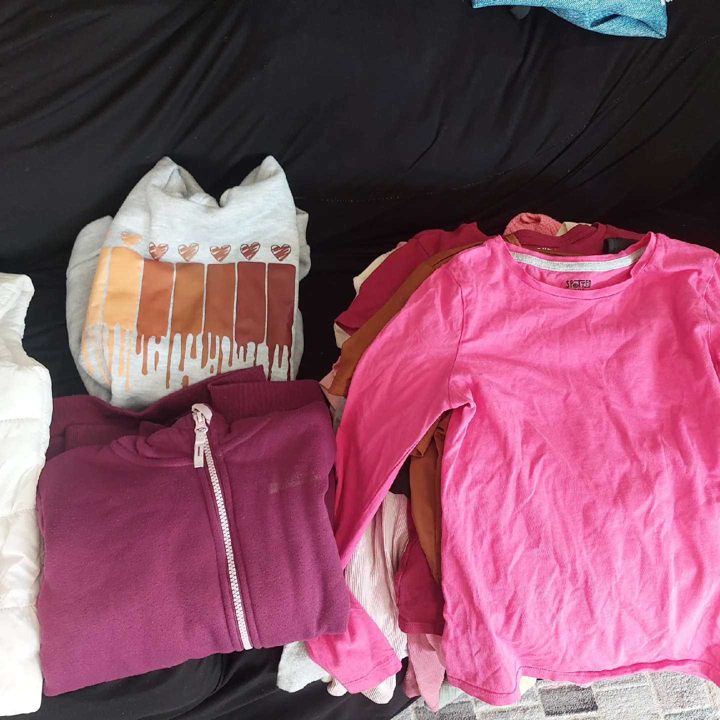 Mixed Lot of Girls Clothes  size 10-14 image indicator(5)