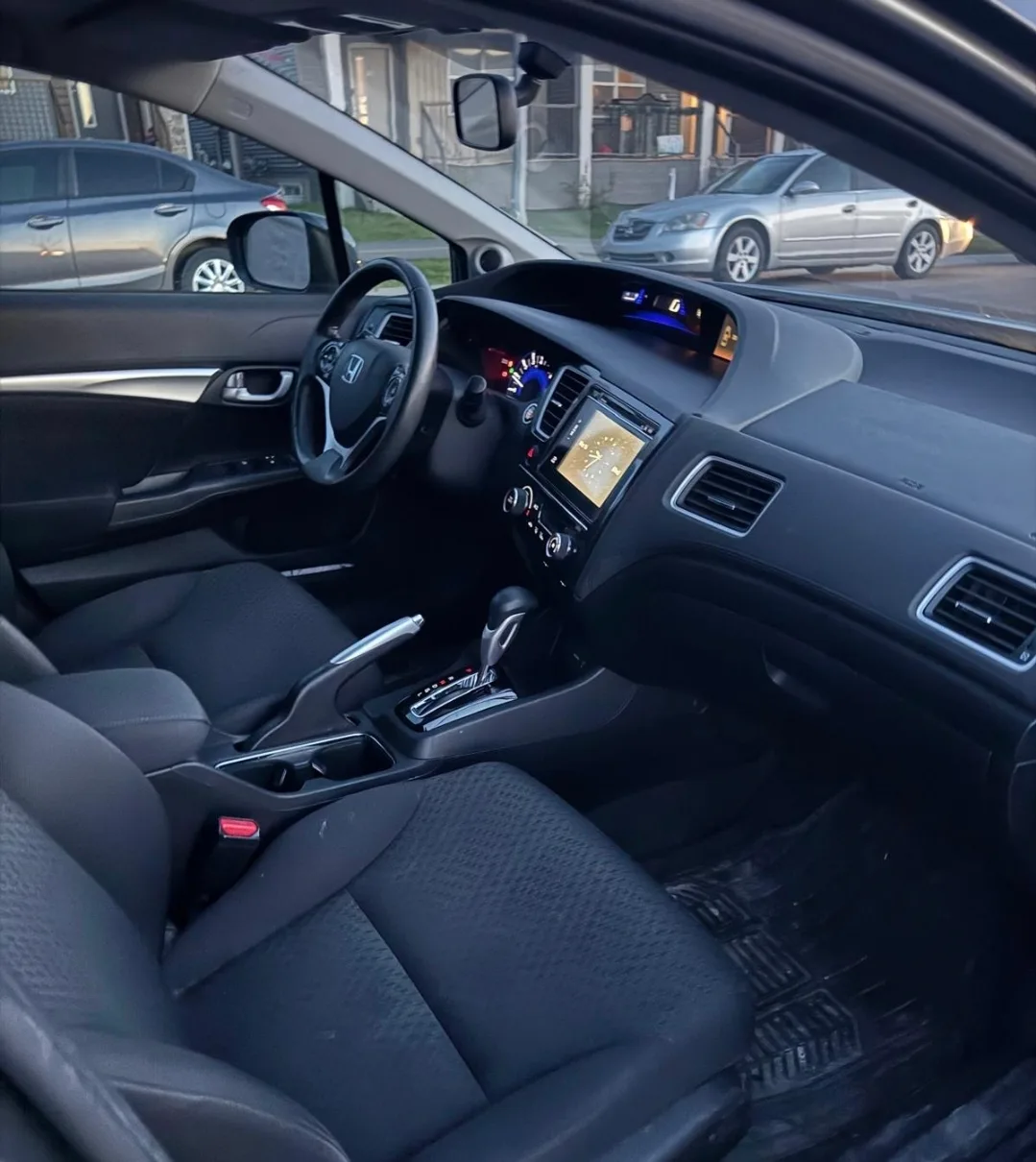 Honda Civic Sedan image indicator(5)