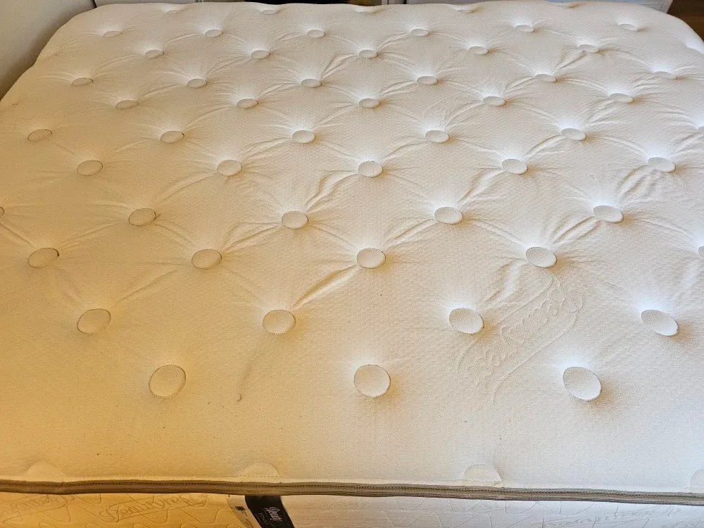 Mattress and box spring with metal frame image indicator(4)