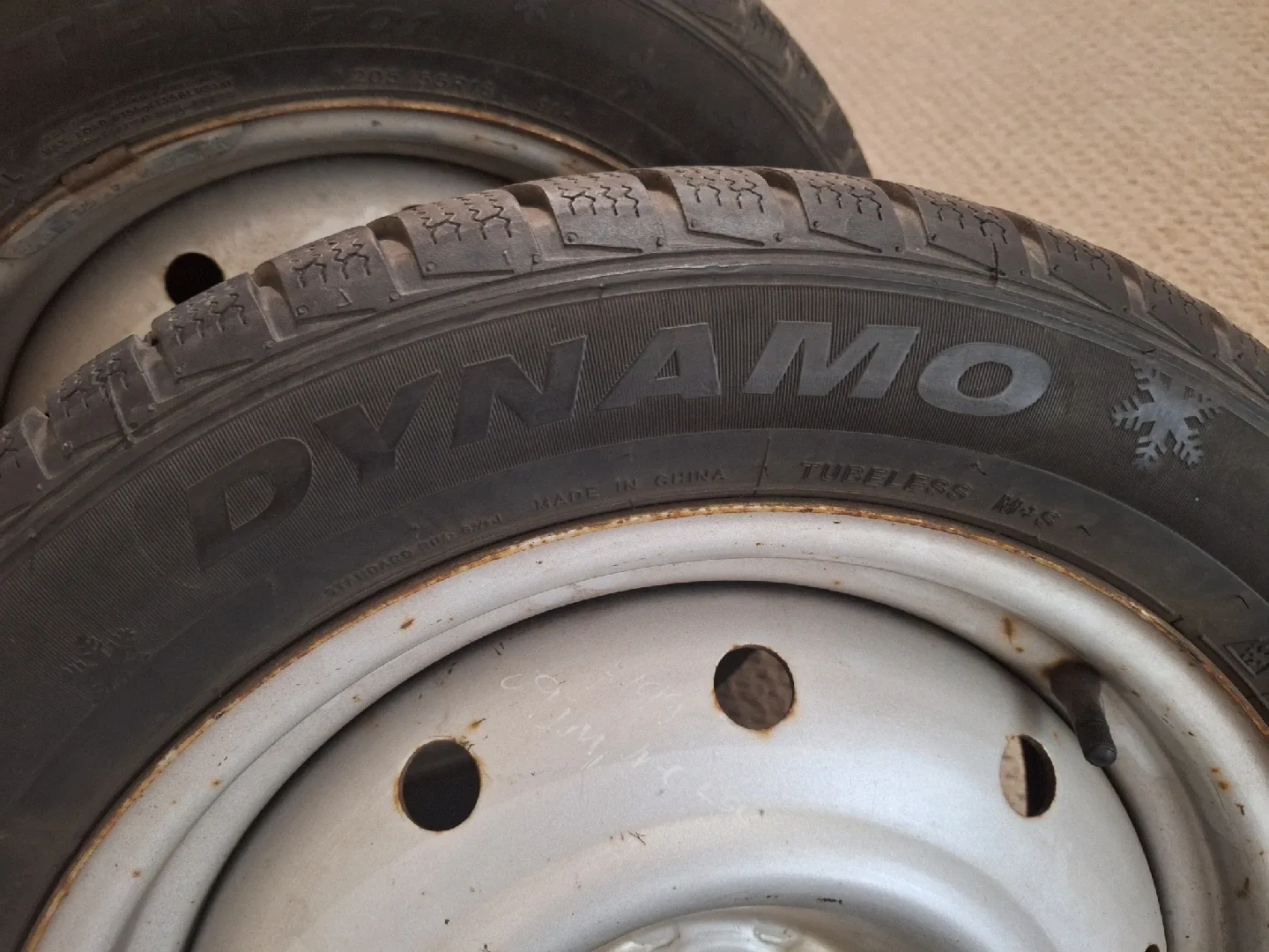 Set of 4 Winter Tires On Rims image indicator(7)