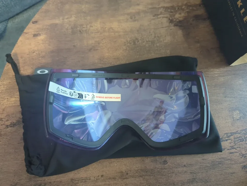 New Oakley Flight Deck Pro L Snow Goggles w/ Extra Lens image indicator(5)