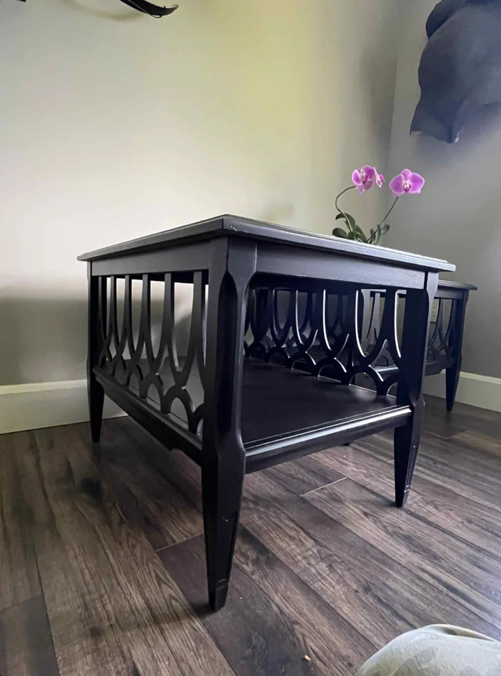 End Tables image indicator(6)