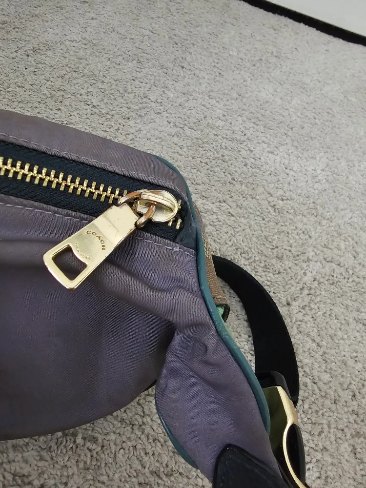 Authentic Coach Belt Bag image indicator(4)