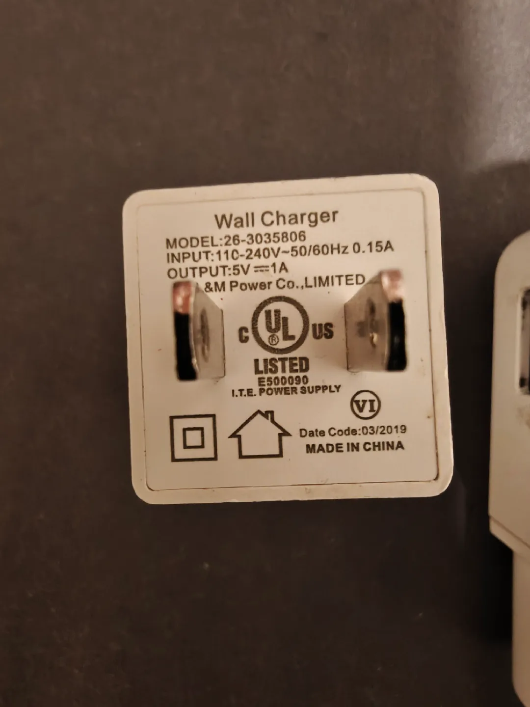 Mixed Lot of Wall Chargers - LG, Apple... 🥕 image indicator(3)