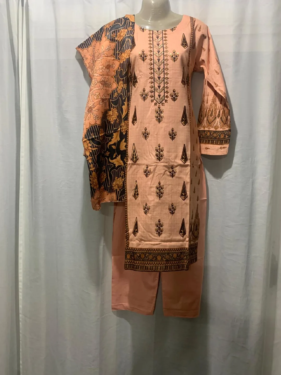 3 Piece Salwar Kameez Suit Set image indicator(2)