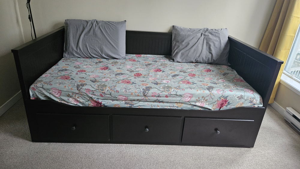 IKEA Hemnes Daybed Frame with 3 Drawers and 2 Mattresses