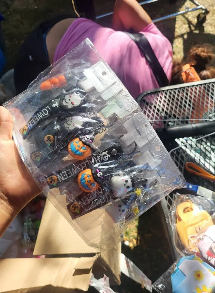 Halloween Keychain - Ghost Witch image indicator(3)