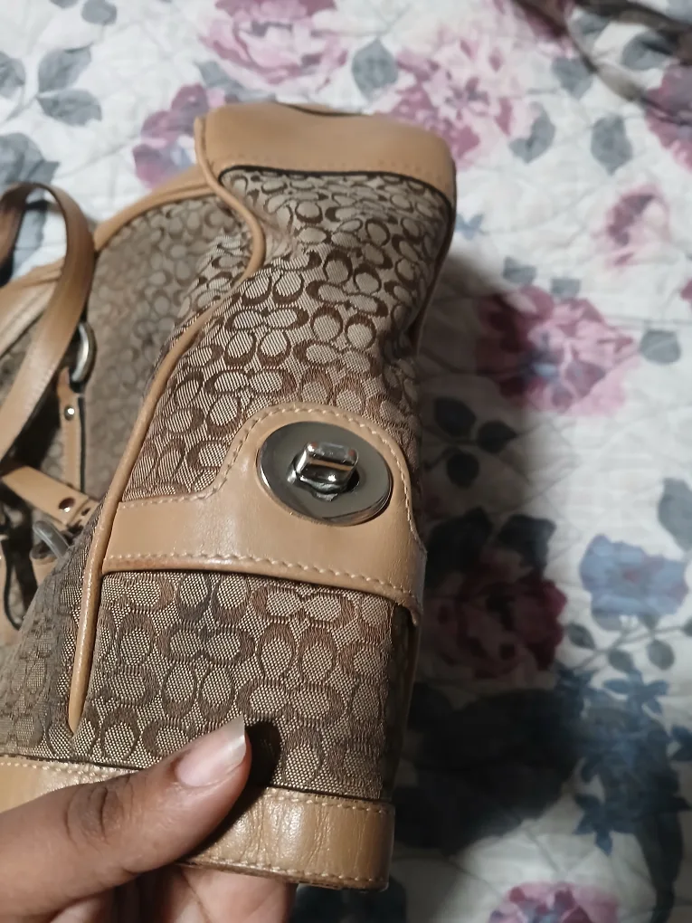 Coach Signature Brown Tote Bag image indicator(4)