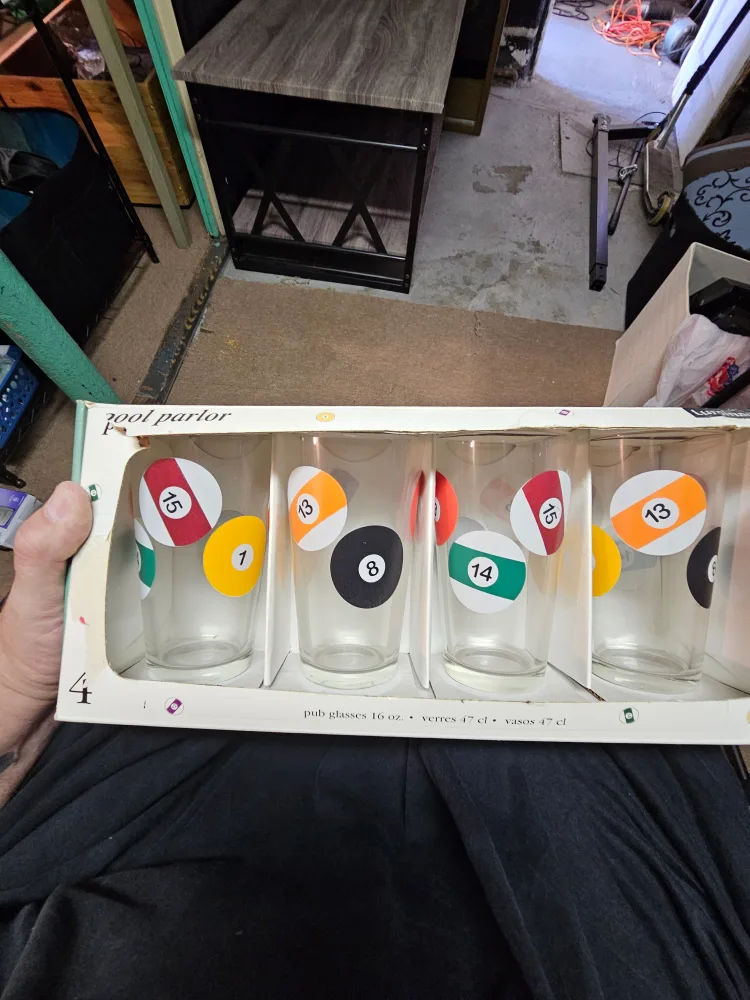 Pool Parlor Pub Glasses - Set of 4 thumbnail