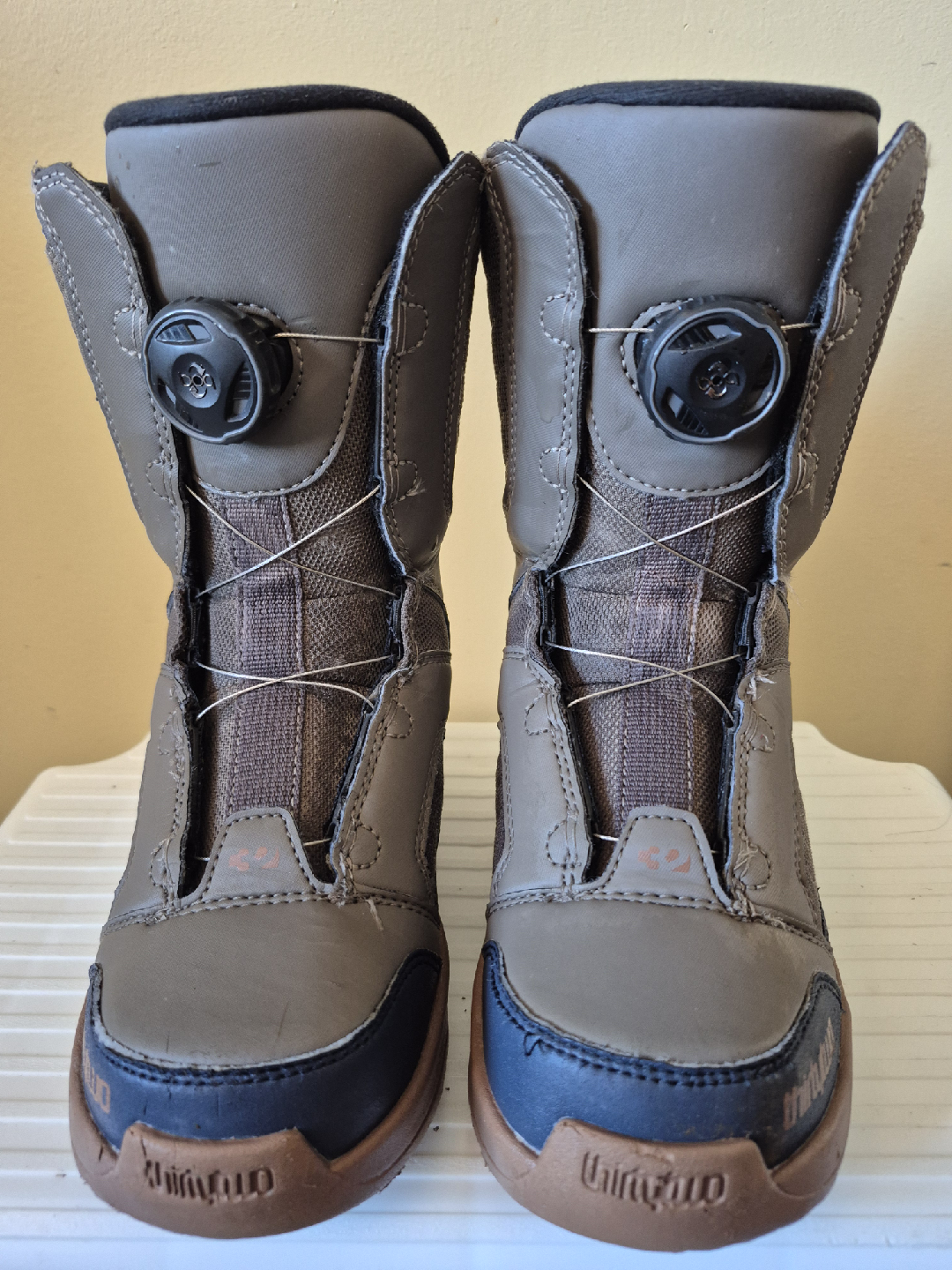 ThirtyTwo Kids' Snowboard Boots - Size 2K