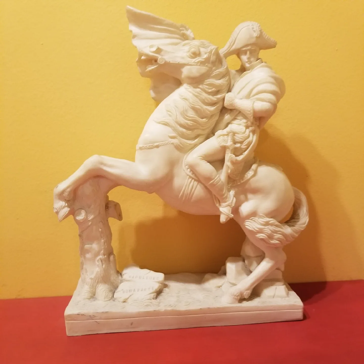 Napoleon Bonaparte Statue
