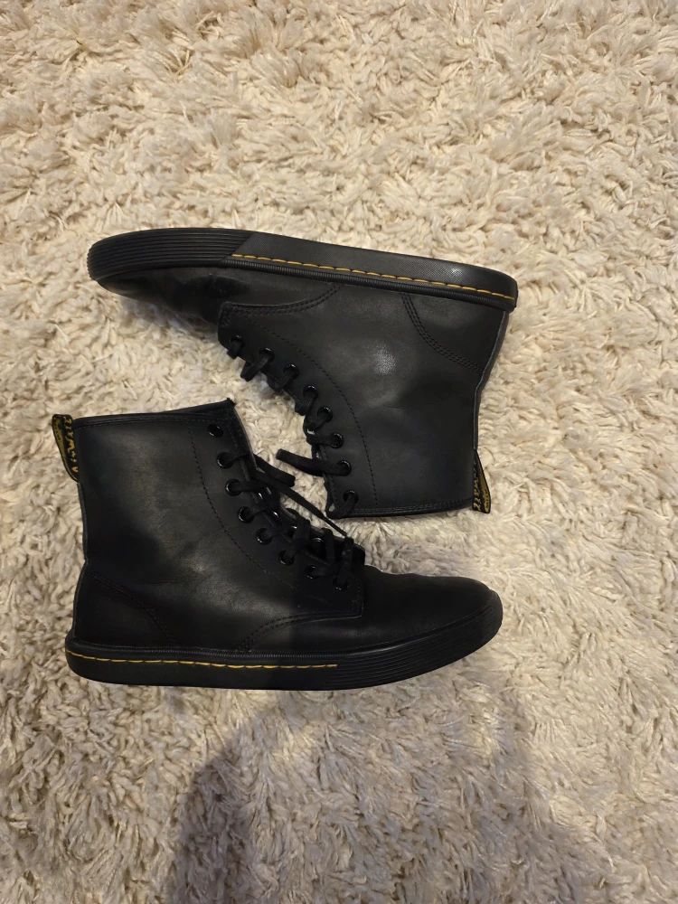 Dr. Martens Sheridan Boots - Black, US Size 7 - photo 2
